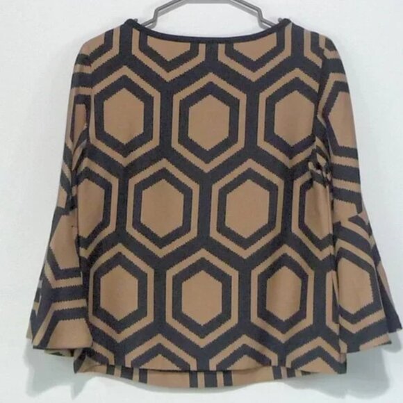 TRINA TURK TOP SIZE SMALL TRUMPET SLEEVES - Picture 3 of 7